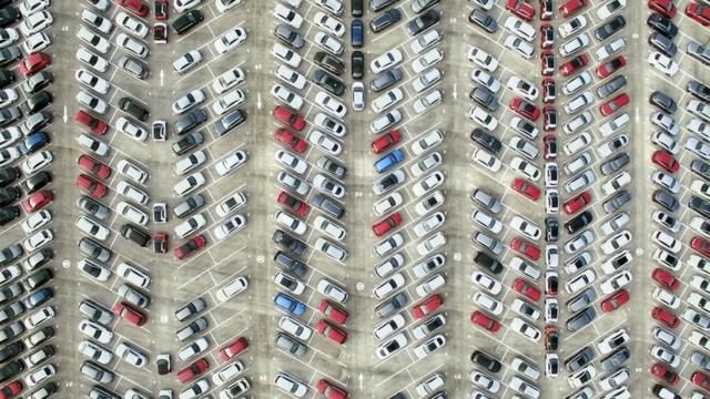 Are grey cars really silver? And other car colour questions - BBC News