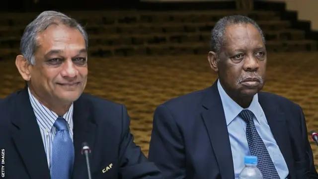 Suketu Patel na Issa Hayatou