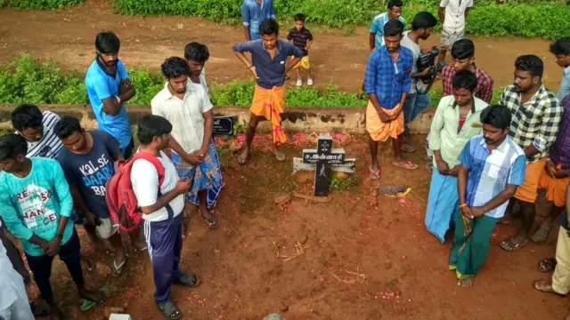 சுஜித்தின் உடல் அடக்கம்