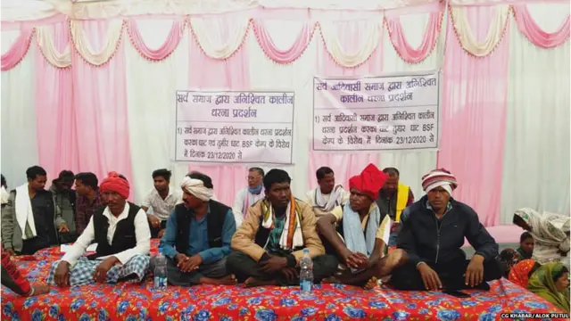 आदिवासी अपनी मांगों के लिए डटे