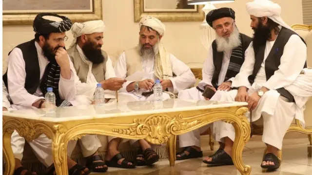 وفد طالبان في مفاوضات السلام