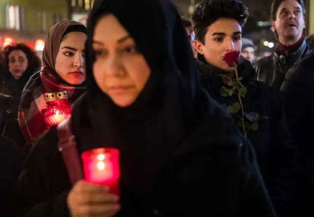Berlin'deki anmaya Müslümanlar da katıldı