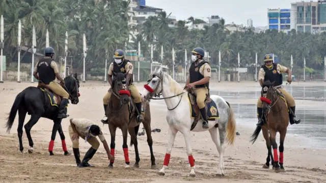 मुंबई पोलीस, फिरोज दारुवाला