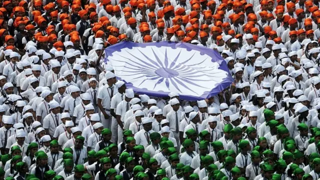 குடியரசு தின விழாவில் சென்னை பள்ளி மாணவர்கள்