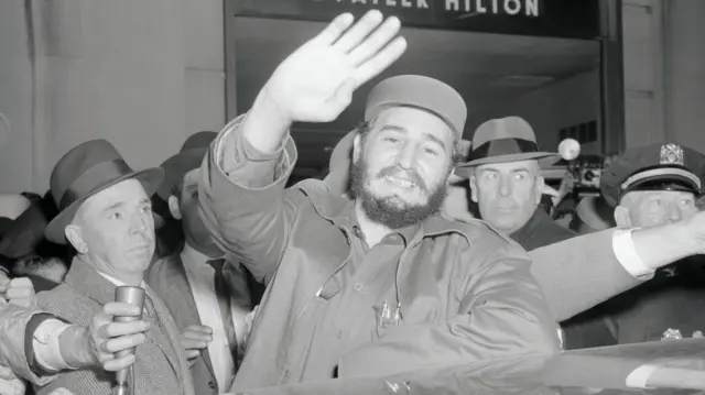 Fidel Castro sonriendo en una fotografía de los años 60.