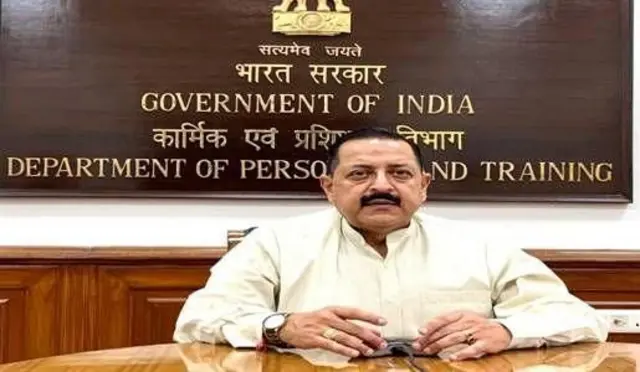 मनुष्यबळ, सार्वजनिक तक्रारी आणि निवृत्ती वेतन मंत्रालय पंतप्रधान नरेंद्र मोदींच्या अखत्यारित आहे, तर डॉ. जितेंद्र सिंह त्याचे राज्यमंत्री आहेत 