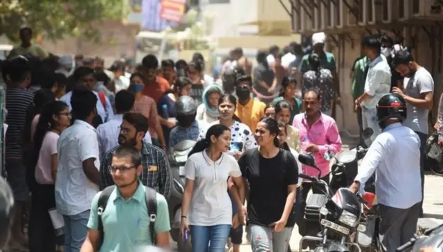 कॅप्शन, देशातील 48 केंद्रीय विद्यापीठे, 36 राज्यांची विद्यापीठे, 26 अभिमत विद्यापीठे आणि 113 खासगी विद्यापीठांच्या अंडरग्रॅज्युएट प्रोग्राममध्ये CUET द्वारे प्रवेश मिळतो.
