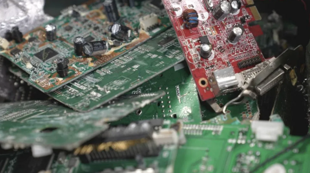 Devre kartlarının değerli malzeme içerdiği vurgulanıyor