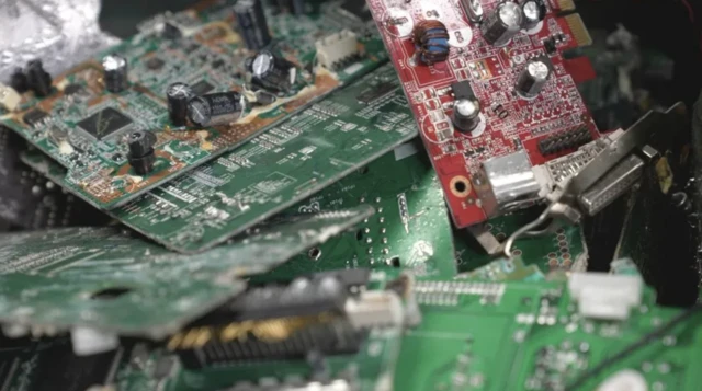 Devre kartlarının değerli malzeme içerdiği vurgulanıyor