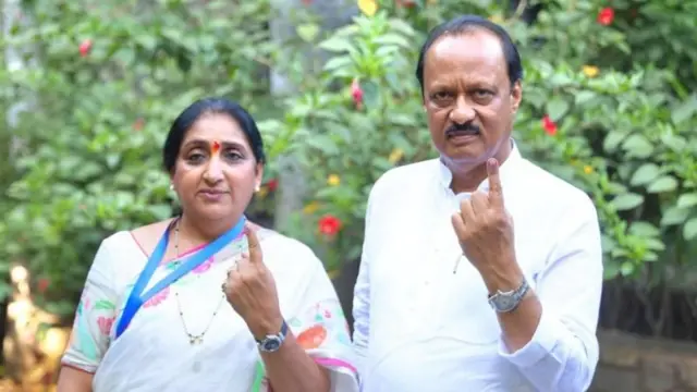 सुनेत्रा पवार-अजित पवार 