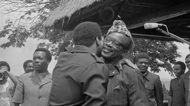 دیدار محمد علی با موبوتو سسه سکو، رئیس‌جمهور فاسد زئیر در آن زمان