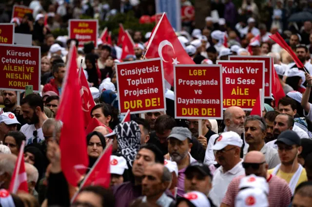 Eylül ayında İstanbul'da LGBT+ karşıtı bir gösteri düzenlenmişti