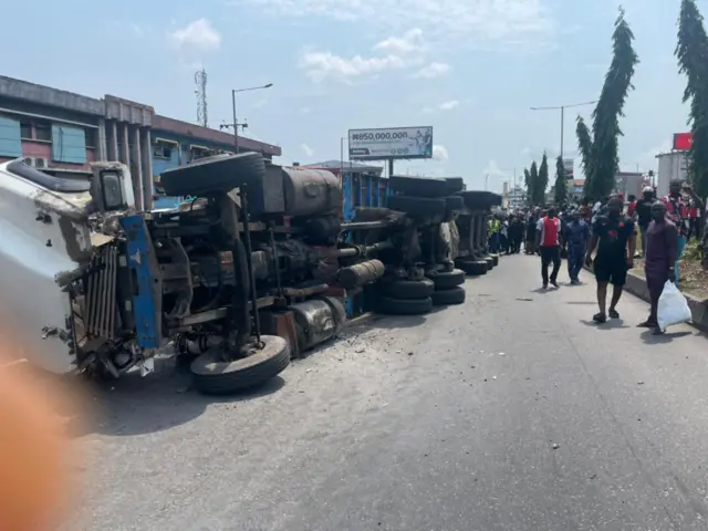 Di truck wey involve for di accident
