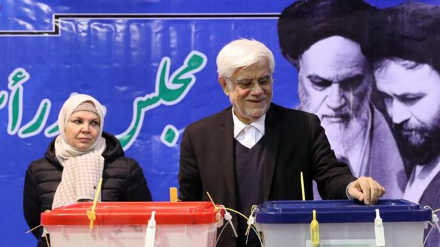 محمدرضا عارف در انتخابات رای داد