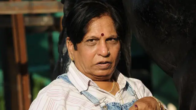 જશુબહેન શિલ્પી, કાંસાનું પૂતળું, બ્રૉન્ઝ વુમન, બીબીસી ગુજરાતી