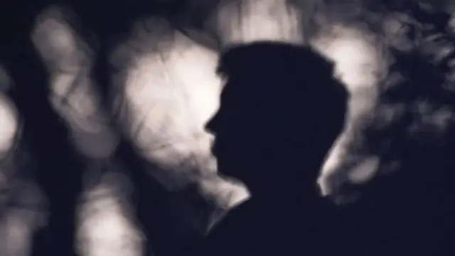 ਮਰਦ ਦਾ ਪਰਛਾਵਾ