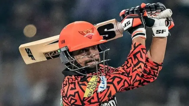 Aniket Verma also played brilliant innings in the last season of IPL 

පසුගිය IPL තරඟාවලියේදී අනිකේත් වර්මා විශිෂ්ට ඉනිම් කිහිපයක් ක්‍රීඩා කළා