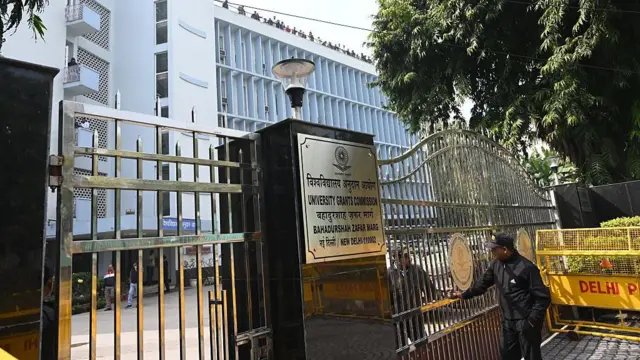திமுக, தவெக, மருத்துவ இடங்கள், தனியார் கல்லூரிகள், நிகர்நிலைப் பல்கலைக்கழகங்கள், யூஜிசி