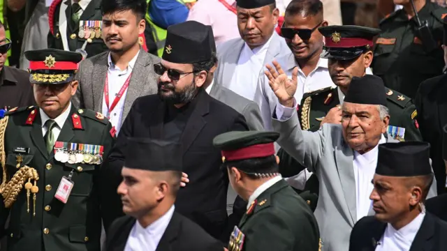 इन्द्रजात्रामा वसन्तपुरमा काठमाण्डू महानगरका प्रमुख बालेन्द्र शाह र राष्ट्रपति रामचन्द्र पौडेल