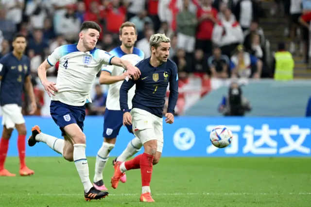 பிரான்ஸிலுள்ள மற்றொரு முக்கிய வீரர் அன்டோய்ன் க்ரீஸ்மேன்