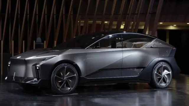 کانسپت FL-ZL ایده‌هایی از لوکس‌ترین مدل الکتریکی لکسوس را نمایش می‌دهد