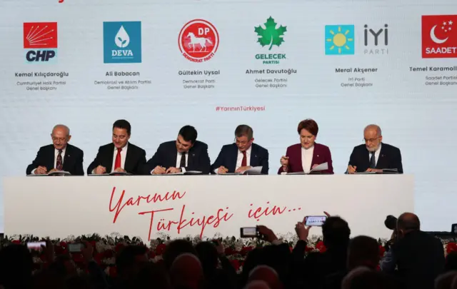 'Altılı Masa'nın kamuoyu önüne çıktıkları, 2022'deki basın toplantısı 