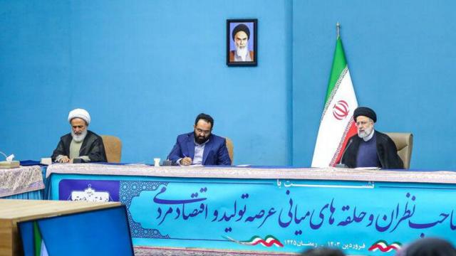 حضور علیرضا پناهیان در کنار ابراهیم رئیسی واکنش‌برانگیز شد