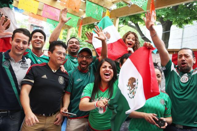 Mexicanos celebran en Toronto