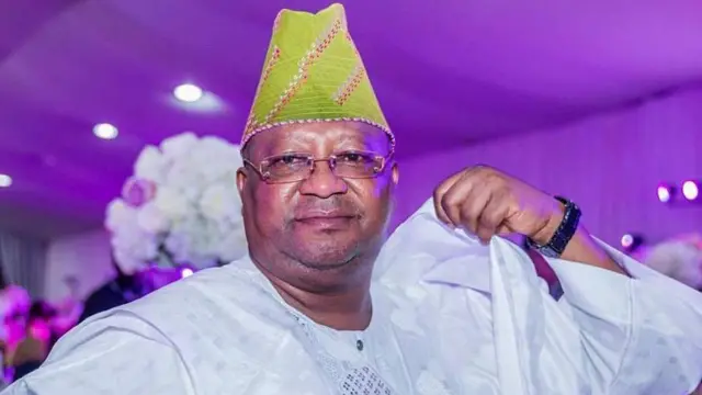Aworan Sẹnẹtọ Isiaka Adeleke