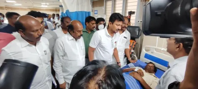 तामिळनाडू सरकारच्या वतीने मृतांच्या कुटुंबीयांना प्रत्येकी 10 लाखांची मदत.