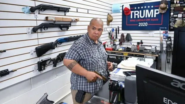 அமெரிக்க துப்பாக்கி நிறுவனங்களிடம் இழப்பீடு கோரும் மெக்சிகோ