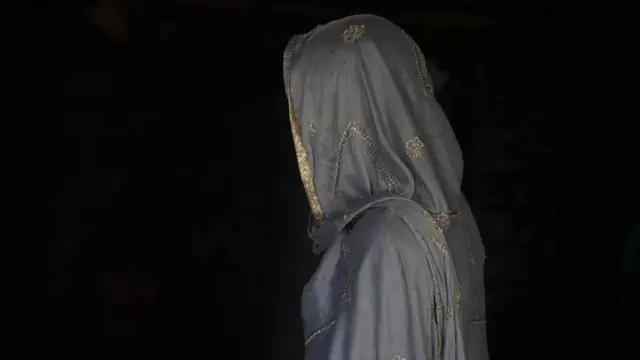 'আমার মেয়ের জীবন অচল হয়ে গেছে। তার কী হবে?'