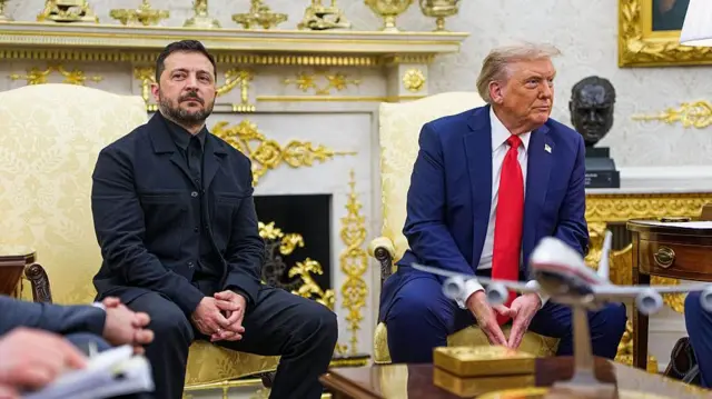 Президент України Володимир Зеленський та президент США Дональд Трамп під час зустрічі в Овальному кабінеті Білого дому у Вашингтоні, 18 серпня 2025