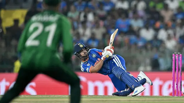 இந்தியா - பாகிஸ்தான், டி20 உலகக்கோப்பை, இஷான் கிஷன்