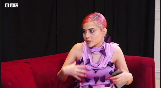 उर्फी जावेद