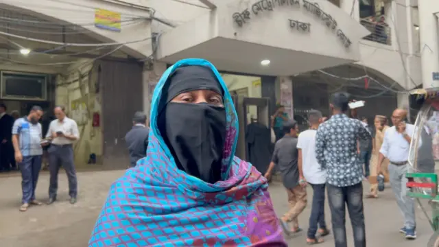 নিহত ইমাম হাসানের মা পারভীন আক্তার