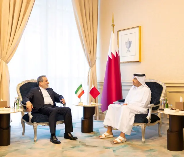 عباس عراقچی، وزیر خارجه ایران با نخست وزیر قطر دیدار و گفتگو کرد