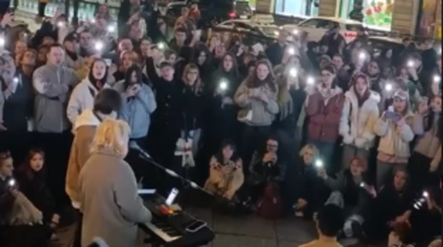 Ban nhạc Stoptime đã xóa các video của họ khỏi mạng xã hội, nhưng những video quay họ vẫn xuất hiện trên mạng