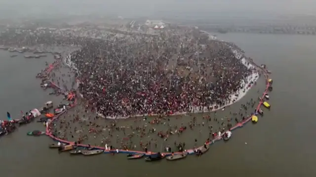 Ihuriro ry’amasengesho Kumbh Mela ry'aba Hindu rimara iminsi 45 uko imyaka 12 iheze.