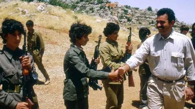 اوجالان او ملګرو یې چریکان په سوریه کې روزل
