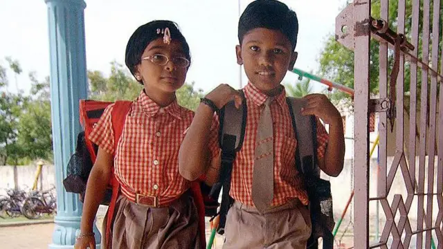 சி.பி.எஸ்.இ பள்ளிகளில் மாணவர் சேர்க்கைக்கு இரண்டு நடைமுறைகள் பின்பற்றப்படுகின்றன.
