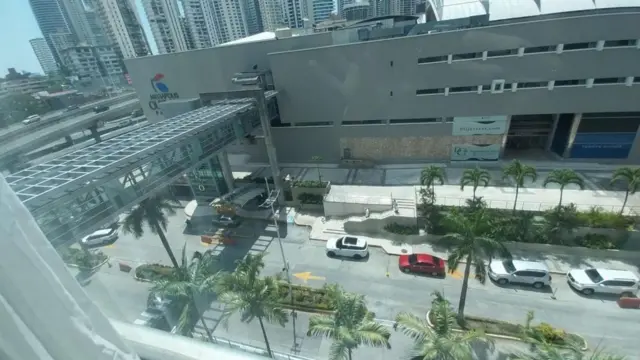 અમેરિકાથી ગેરકાયદે પ્રવાસીઓ, અમેરિકામાં ગુજરાતીઓ, અમેરિકા ગેરકાયદે જવાના રસ્તા, ડિપૉર્ટેશન, ગુજરાતીઓ અમેરિકા, બીબીસી ગુજરાતી, ગુજરાત, ઉત્તર ગુજરાત, મહેસાણા, ગાંધીનગર, વિદેશ પ્રવાસ, વિઝા