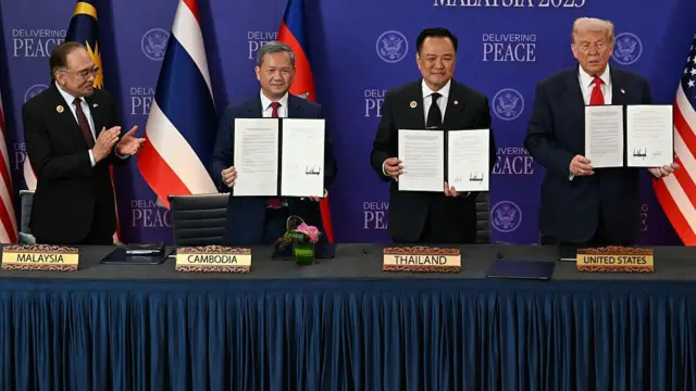 डोनाल्ड ट्रंप