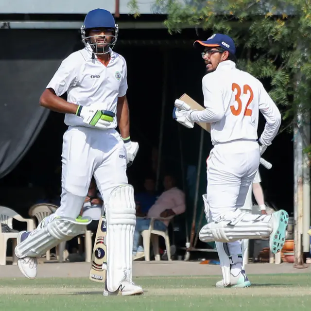 यश राठोड आणि अक्षय वाडकर