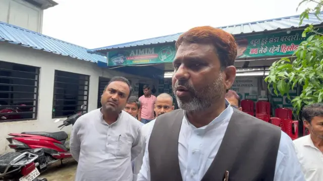 अख़्तरुल ईमान एआईएमआईएम के विधायक हैं