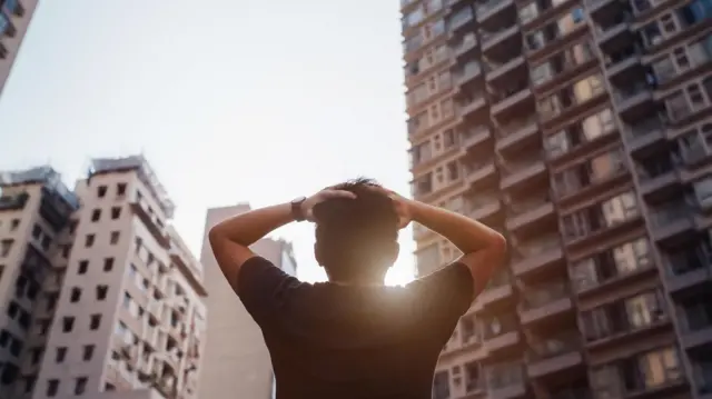 گام اول این است که فضایی ساخته شود که بتوان در آن بدون تعصب و تنگنظری و آزادانه درباره هویت جنسی و مسائل جنسی حرف زد