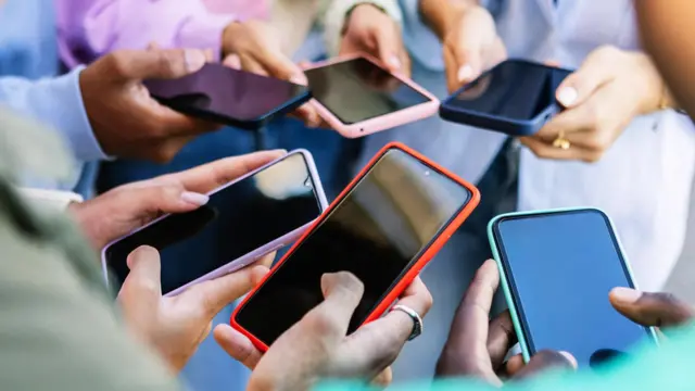 நாம் ஏன் மொபைல் போன்களை அடிக்கடி மாற்றுகிறோம்?