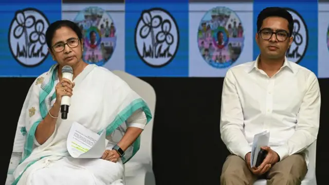 মমতা ব্যানার্জী ও অভিষেক ব্যানার্জী