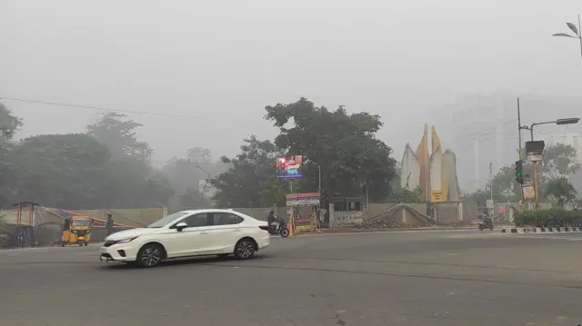 போகி பண்டிகையால் திணறும் சென்னை: காற்று மாசு தீவிரமடைவது ஏன்? முழு விவரம்