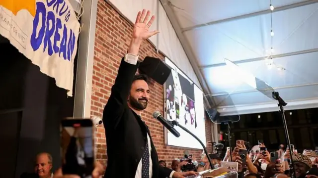 ममदानी यांनी भारताचे पंतप्रधान नरेंद्र मोदी आणि इस्रायलचे पंतप्रधान बेंजामिन नेतन्याहू यांच्यावर टीका केली आहे.